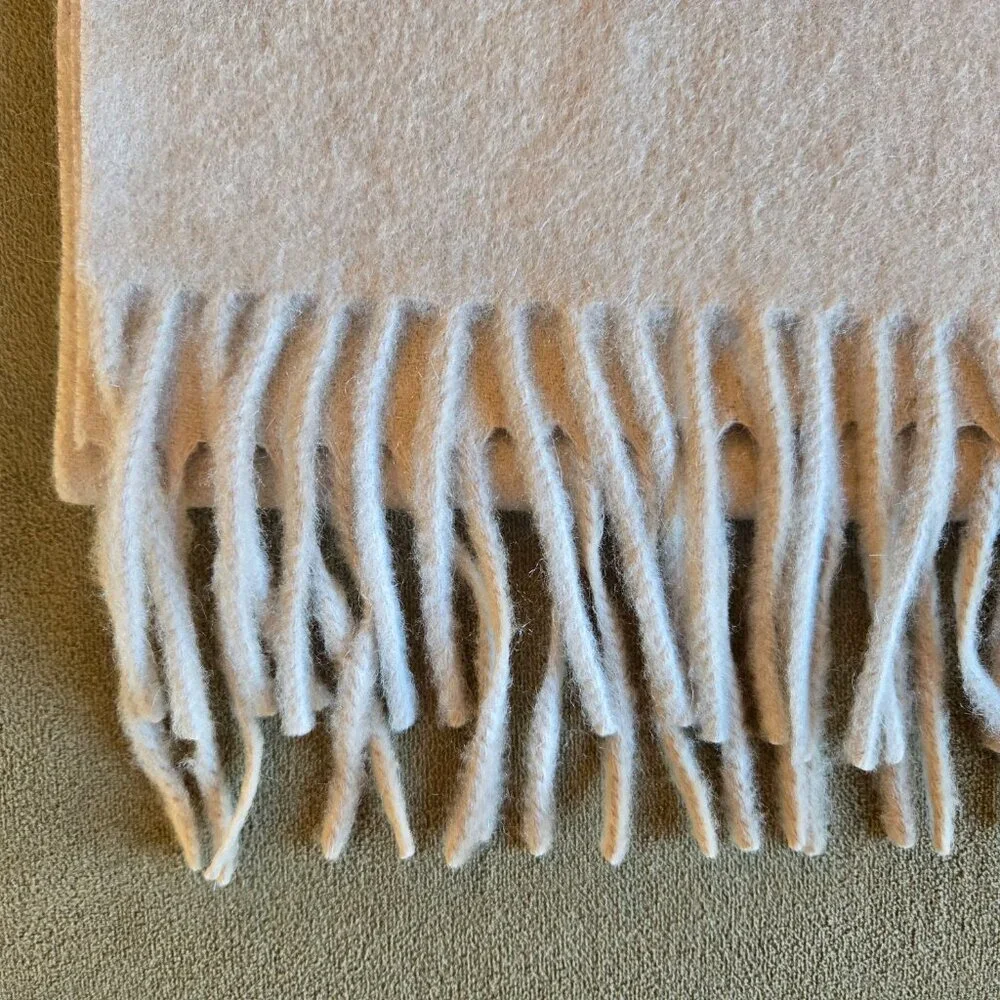 NWOT Uniqlo Woven Cashmere Scarf